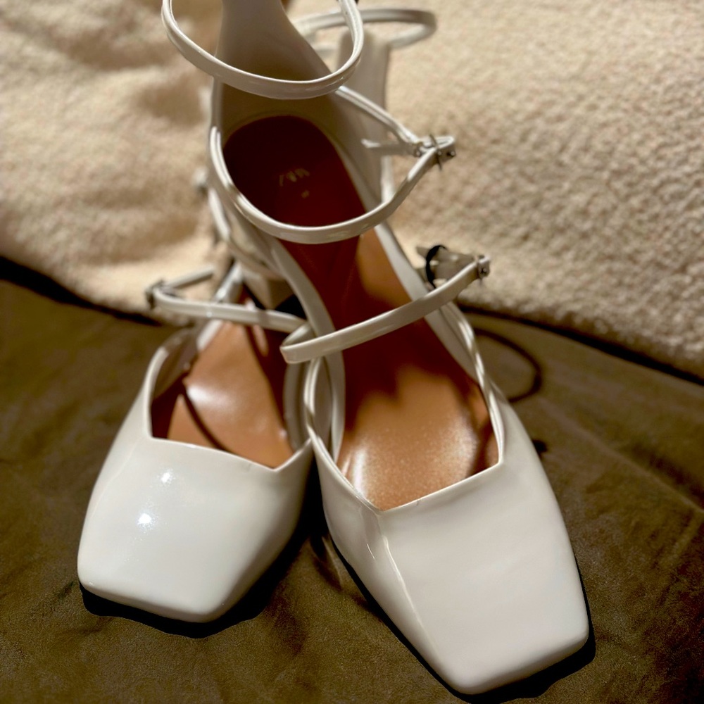 Zara White Mary Jane Block Heels 7.5